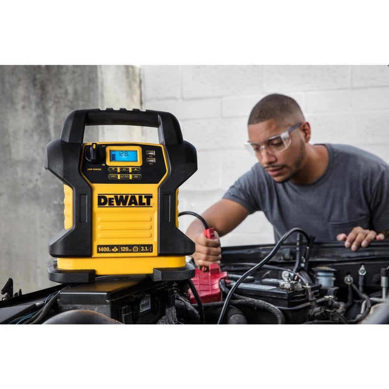 DW 1400 Peak Amp Portable Car Jump Starter with Digital Compressor