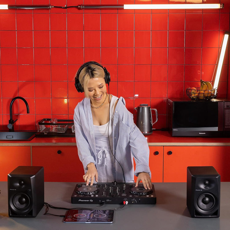 DJ DDJ-FLX4 2-Deck Controller – Graphite