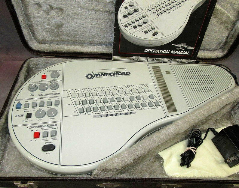 Suzuki Omnichord OM 84 System Two w/ Hard Case Power Supply Manual TESTED! WORKS