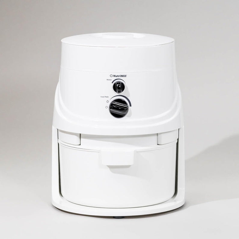 Classic high-speed electric grain grinder, a wheat flour grinder used for making fresh flour, equipped with a stainless steel grinding head