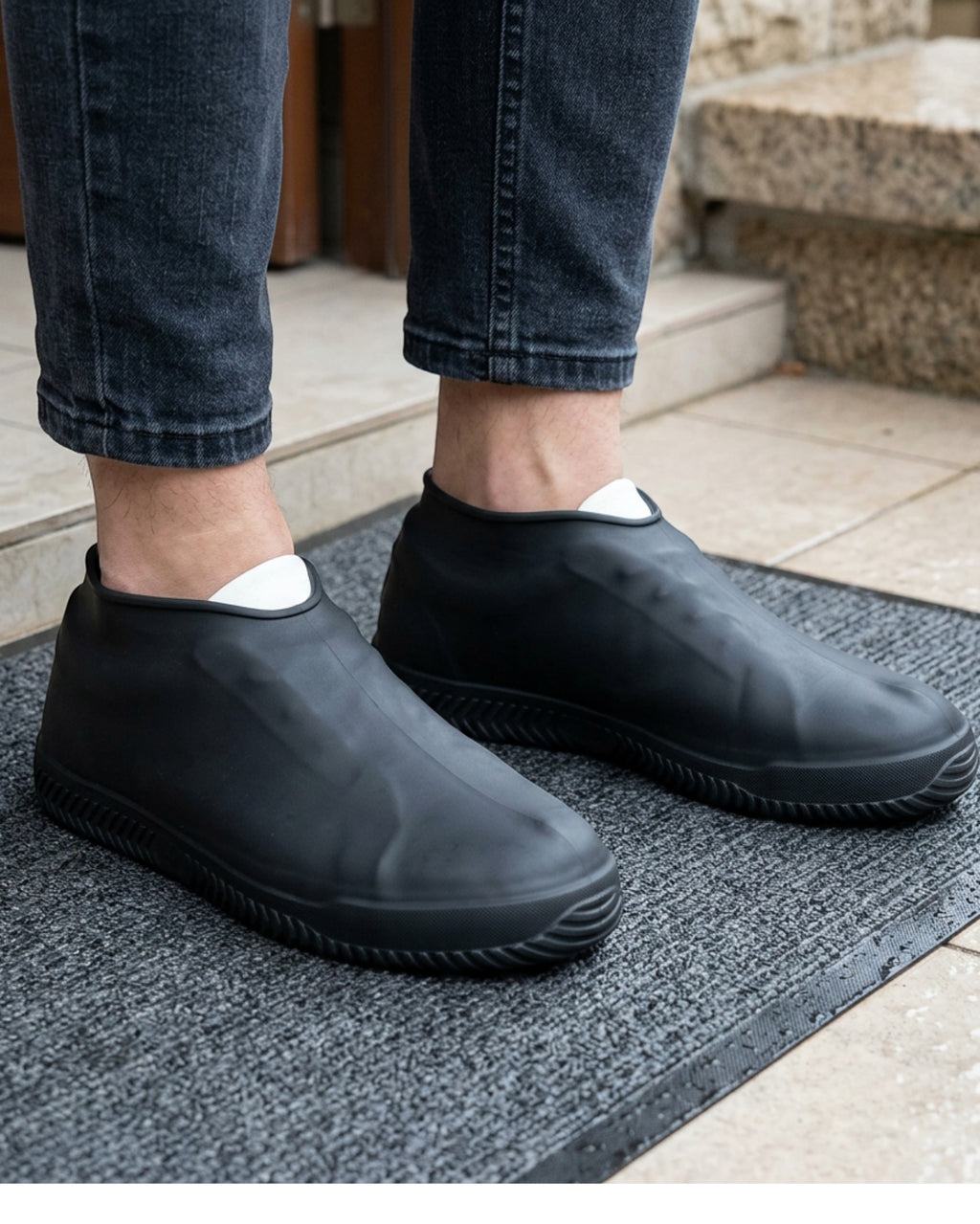 Gwhnv Reusable Silicone Shoe Covers Large Black - Lifestyle view